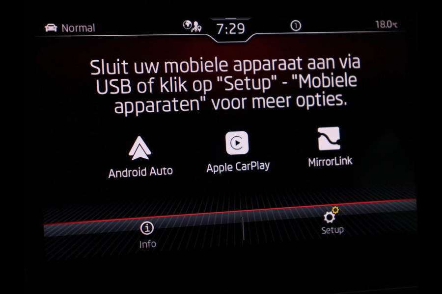 Škoda Karoq 1.5 TSI Sportline | Panoramadak | Stoelverwarming | Virtual Cockpit | Adaptive cruise | Canton Audio | Camera | File Assistent | Keyless | Side Assist | Full LED | Navigatie