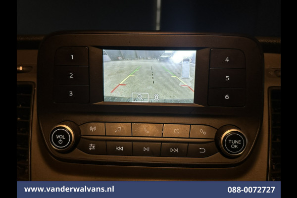 Ford Transit Custom 2.0 TDCI 131pk L2H1 Euro6 Airco | Camera | LED | Cruisecontrol | Verwarmde voorruit Parkeersensoren, Bijrijdersbank, 2800kg trekvermogen