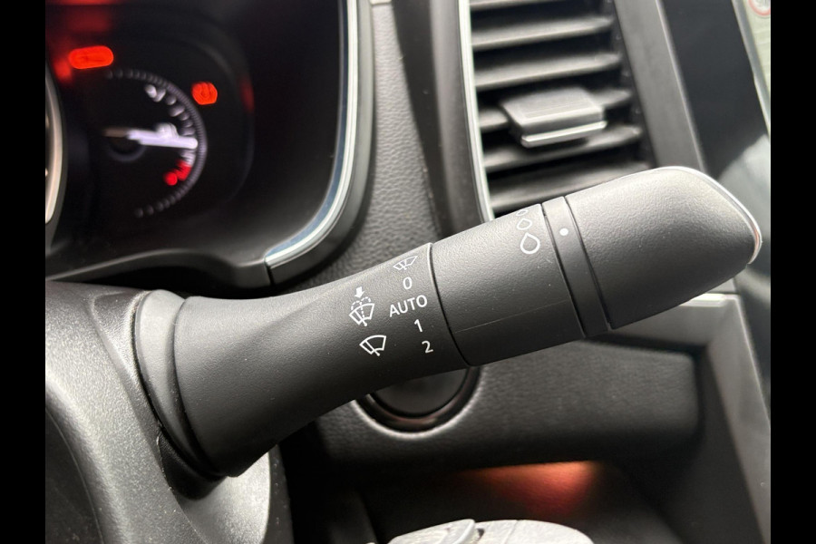 Renault Talisman 1.6 TCe Intens 150pk Automaat Trekhaak | 4Control | BOSE Audio | Dodehoeksensoren | Navigatie | Achteruitrijcamera | Full LED |