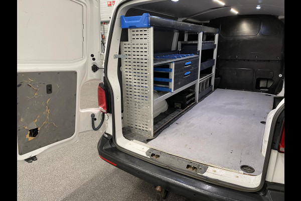 Volkswagen Transporter 2.0 TDI L2H1 Trendline Airco Cruise Control 2x schuifdeur Trekhaak Parkeersensoren