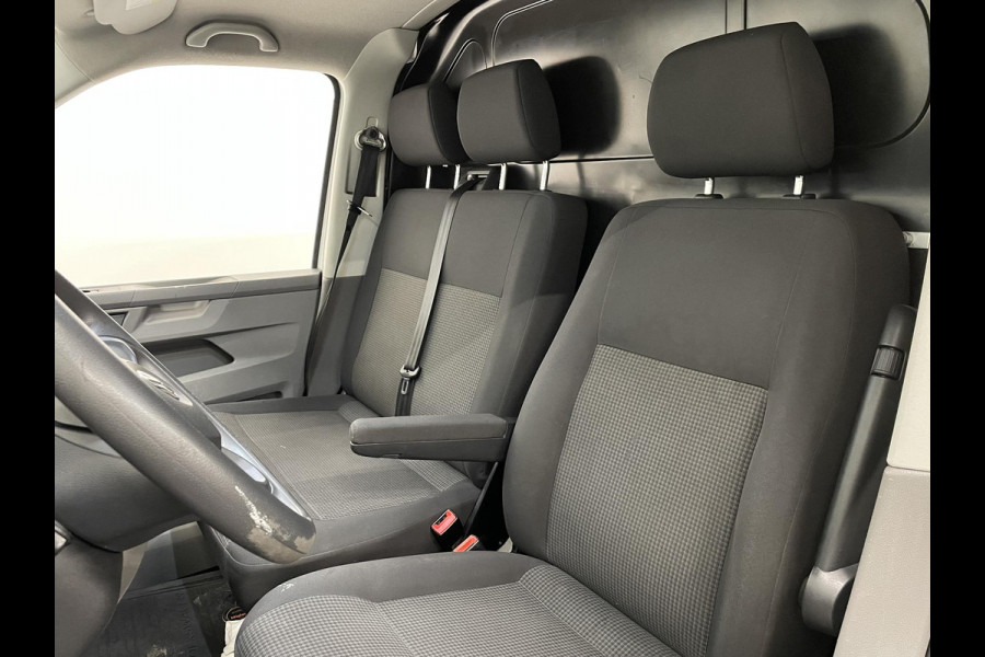 Volkswagen Transporter 2.0 TDI L2H1 Trendline Airco Cruise Control 2x schuifdeur Trekhaak Parkeersensoren