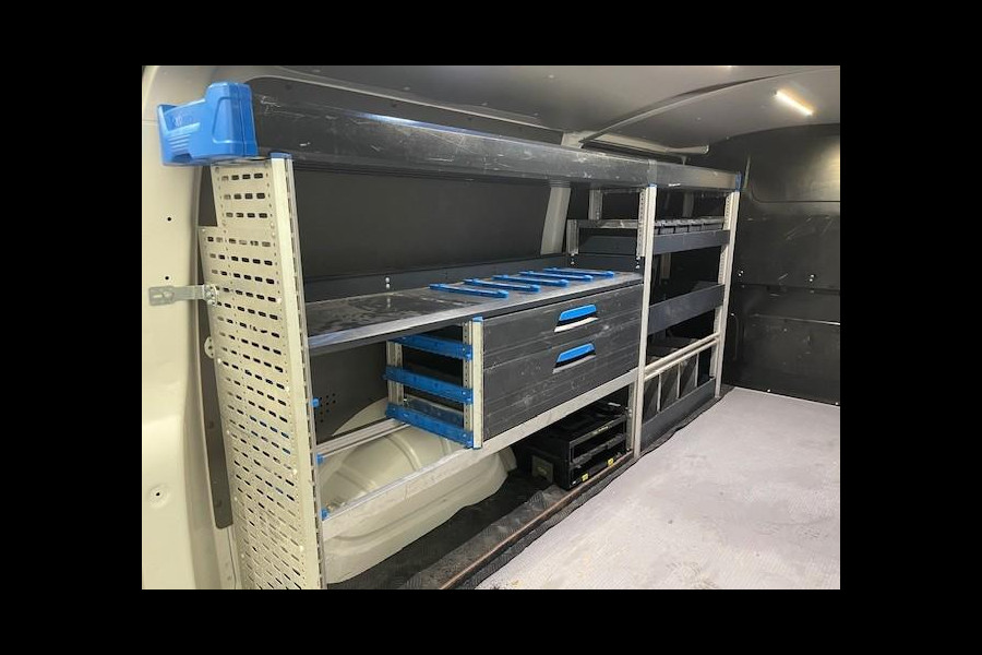 Volkswagen Transporter 2.0 TDI L2H1 Trendline Airco Cruise Control 2x schuifdeur Trekhaak Parkeersensoren