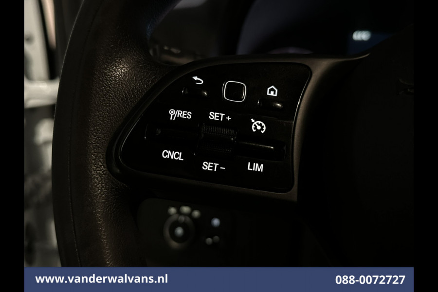Mercedes-Benz Sprinter 317 CDI 170pk L3H2 Euro6 Airco | Camera | Apple Carplay | Cruisecontrol | Chauffeursstoel Android Auto, Stoelverwarming, Bijrijdersbank