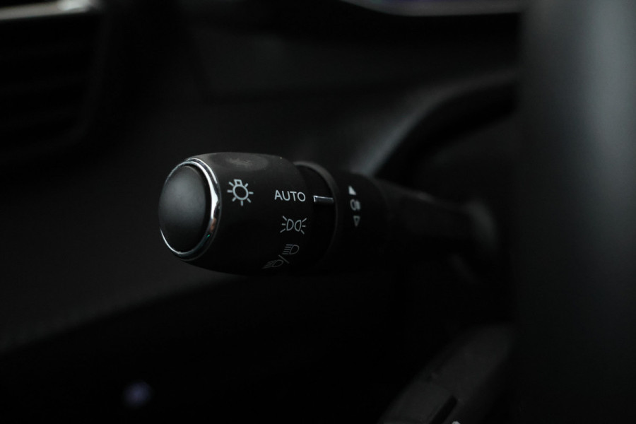 Peugeot 208 1.2 PureTech GT Pack Digital dash, Panorama, GT line, Airco,