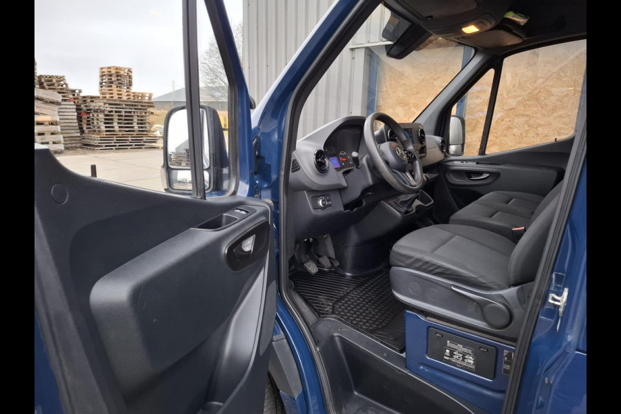 Mercedes-Benz Sprinter 311 CDI GB L2 FWD Functional 3.5T / AIRCO / CAMERA / 3 ZITS / DEALER ONDERHOUDEN / NAVI