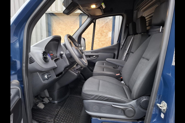 Mercedes-Benz Sprinter 311 CDI GB L2 FWD Functional 3.5T / AIRCO / CAMERA / 3 ZITS / DEALER ONDERHOUDEN / NAVI