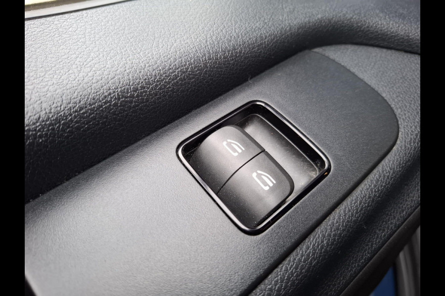 Mercedes-Benz Sprinter 311 CDI GB L2 FWD Functional 3.5T / AIRCO / CAMERA / 3 ZITS / DEALER ONDERHOUDEN / NAVI