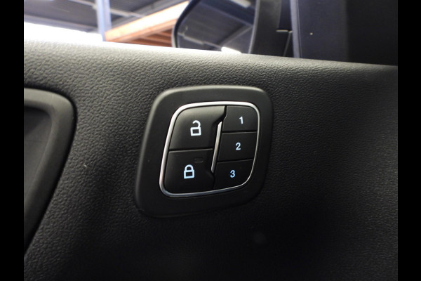 Ford Kuga 2.5 PHEV Plug-In Vignale SCHUIFDAK/NAVI/LEER/LED/B&O/18"LMV!