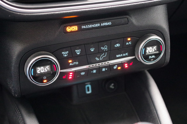 Ford FOCUS Wagon 1.0 EcoBoost 126 PK Titanium BNS, Adap. Cruise Control, Stuur- & Stoelverwarming, Camera