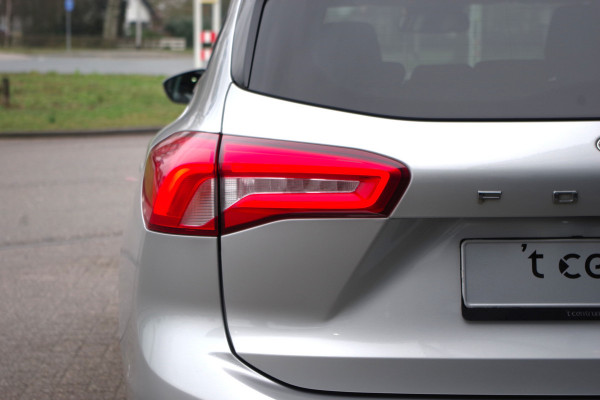 Ford FOCUS Wagon 1.0 EcoBoost 126 PK Titanium BNS, Adap. Cruise Control, Stuur- & Stoelverwarming, Camera