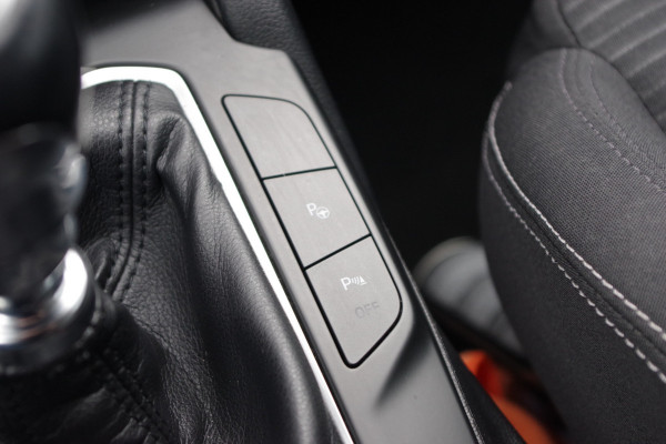 Ford FOCUS Wagon 1.0 EcoBoost 126 PK Titanium BNS, Adap. Cruise Control, Stuur- & Stoelverwarming, Camera