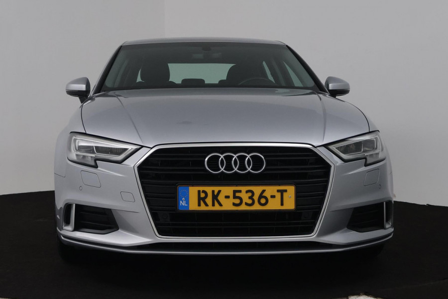 Audi A3 Limousine 1.5 TFSI CoD Sport Lease Edition (AUTOMAAT, CRUISE CONTROL, NAVIGATIE, LEER, PARKEERSENSOREN)