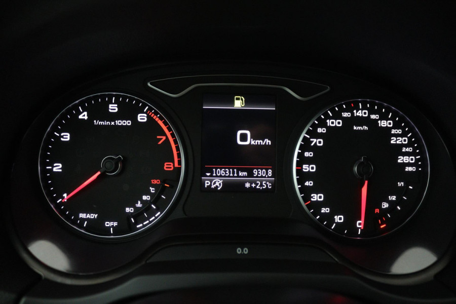 Audi A3 Limousine 1.5 TFSI CoD Sport Lease Edition (AUTOMAAT, CRUISE CONTROL, NAVIGATIE, LEER, PARKEERSENSOREN)