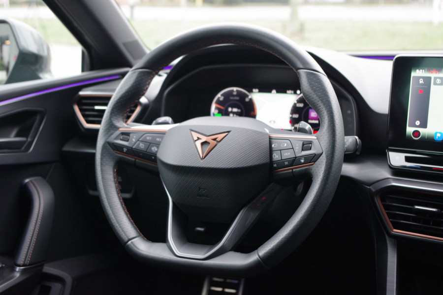 CUPRA Leon 1.4 e-Hybrid 245 PK VZ Adrenaline PHEV, Adap. Cruise Control, Stuur- & Stoelverwarming, LED
