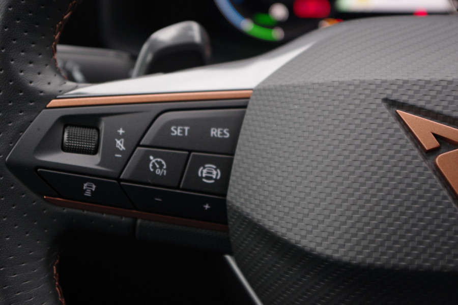 CUPRA Leon 1.4 e-Hybrid 245 PK VZ Adrenaline PHEV, Adap. Cruise Control, Stuur- & Stoelverwarming, LED