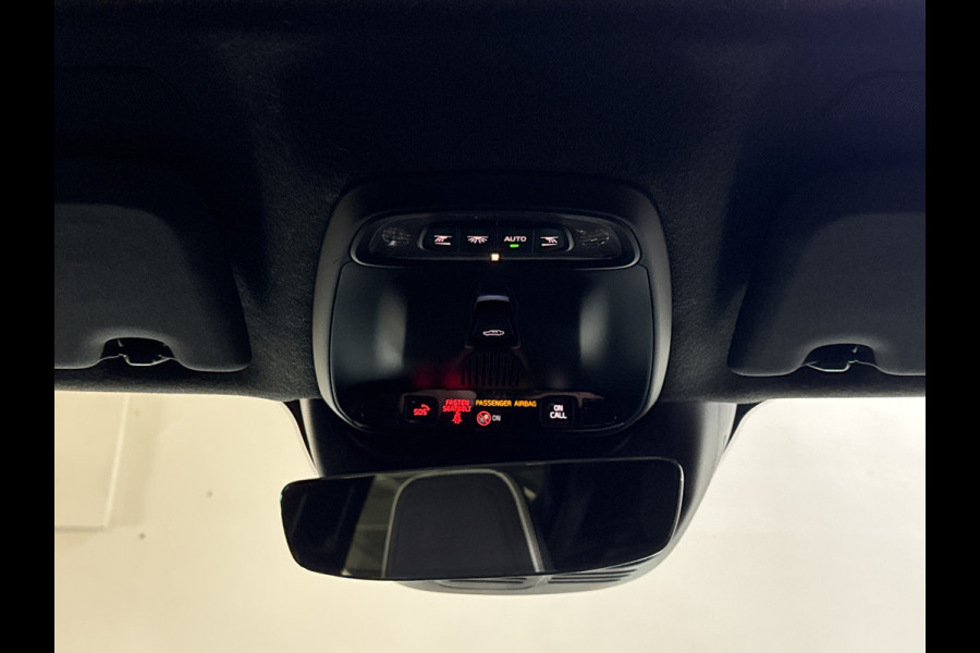 Volvo XC40 1.5 T5 262 PK AUT. RECHARGE R-DESIGN CAMERA/LEDER/PANORAMADAK