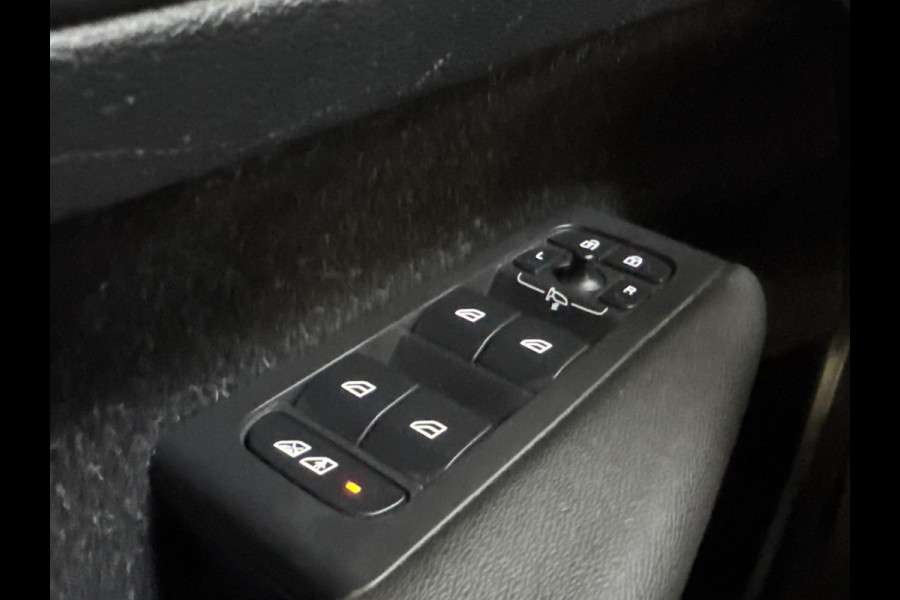 Volvo XC40 1.5 T5 262 PK AUT. RECHARGE R-DESIGN CAMERA/LEDER/PANORAMADAK