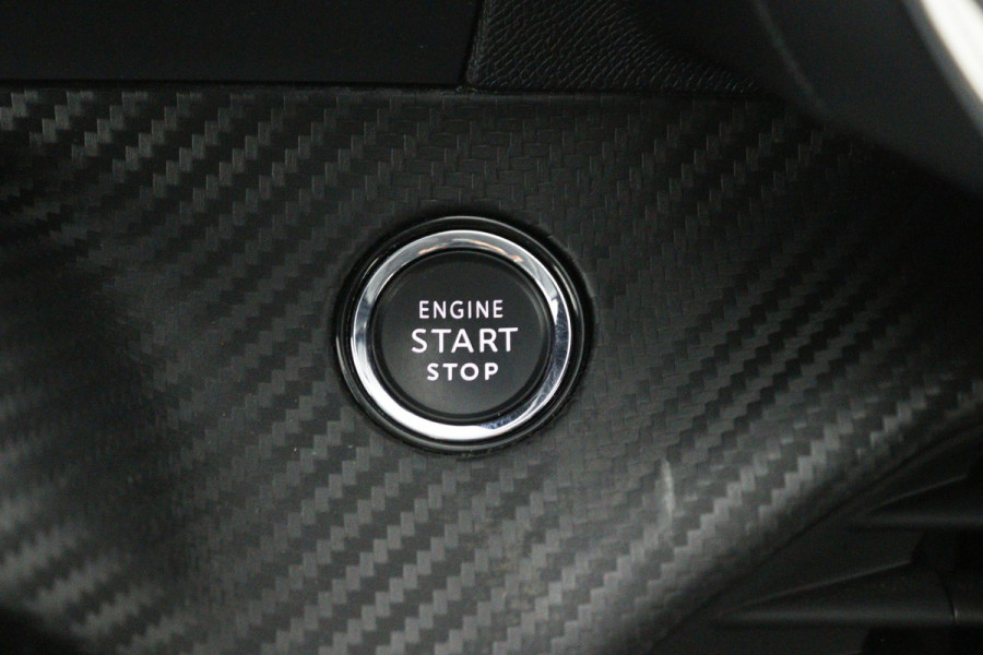 Peugeot 208 1.2 Allure*AUTOM*CARPLAY*ECC*CRUISE*NAVI*HAAK*CAM*