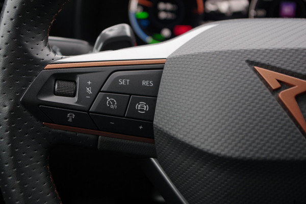 CUPRA Formentor 1.4 e-Hybrid 204 PK BNS PHEV, Adap. Cruise Control, Memory, Camera, Carplay