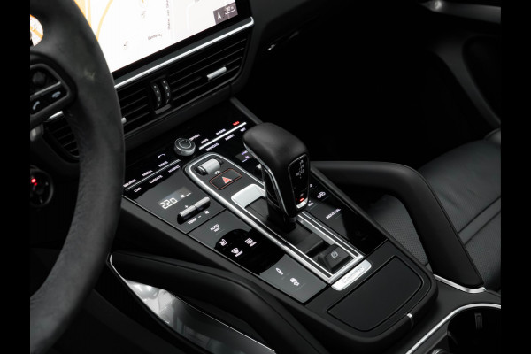 Porsche Cayenne Coupé 4.0 Turbo S E-Hybrid - Pano - PCCB - Carbon Design Pakket - Head-Up - Luchtvering