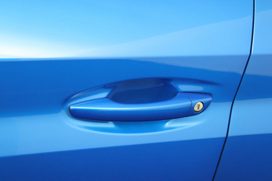 Peugeot 208 1.2 Allure*AUTOM*CARPLAY*ECC*CRUISE*NAVI*HAAK*CAM*