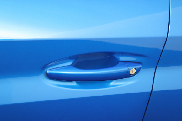 Peugeot 208 1.2 Allure*AUTOM*CARPLAY*ECC*CRUISE*NAVI*HAAK*CAM*