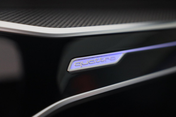 Audi A6 Avant 55 TFSI e Quattro RS6 Look / Head Up / Carbon / Leder / Memory / Acc / F1 / Lane Assist / Open Pano / 20 Inch