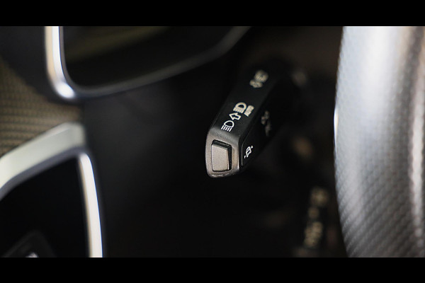 Audi A6 Avant 55 TFSI e Quattro RS6 Look / Head Up / Carbon / Leder / Memory / Acc / F1 / Lane Assist / Open Pano / 20 Inch