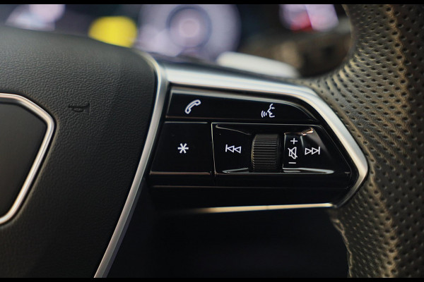 Audi A6 Avant 55 TFSI e Quattro RS6 Look / Head Up / Carbon / Leder / Memory / Acc / F1 / Lane Assist / Open Pano / 20 Inch