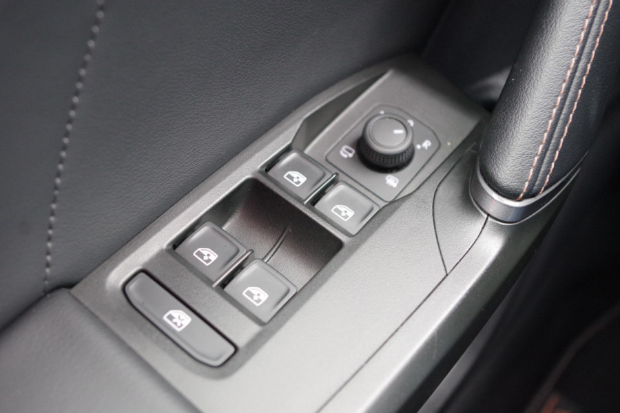 CUPRA Formentor 1.4 e-Hybrid 204 PK BNS PHEV, Adap. Cruise Control, Memory, Sportstoelen, Matrix-LED