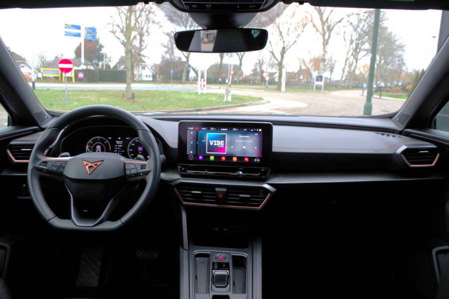 CUPRA Formentor 1.4 e-Hybrid 204 PK Adrenaline PHEV, Adap. Cruise Control, Kuipstoelen, Memory, Beatsaudio