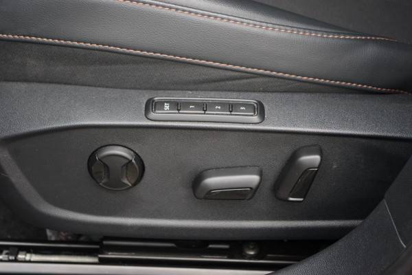 CUPRA Formentor 1.4 e-Hybrid 204 PK Adrenaline PHEV, Adap. Cruise Control, Kuipstoelen, Memory, Beatsaudio