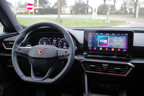 CUPRA Formentor 1.4 e-Hybrid 204 PK Adrenaline PHEV, Adap. Cruise Control, Kuipstoelen, Memory, Beatsaudio