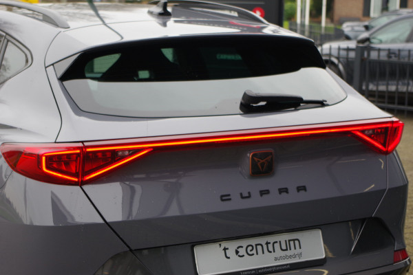 CUPRA Formentor 1.4 e-Hybrid 204 PK Adrenaline PHEV, Adap. Cruise Control, Kuipstoelen, Memory, Beatsaudio