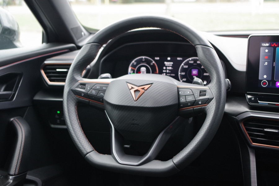 CUPRA Formentor 1.4 e-Hybrid 204 PK Adrenaline PHEV, Adap. Cruise Control, Kuipstoelen, Memory, Beatsaudio