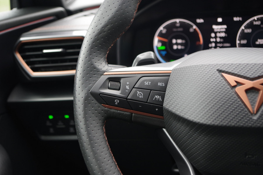 CUPRA Formentor 1.4 e-Hybrid 204 PK Adrenaline PHEV, Adap. Cruise Control, Kuipstoelen, Memory, Beatsaudio