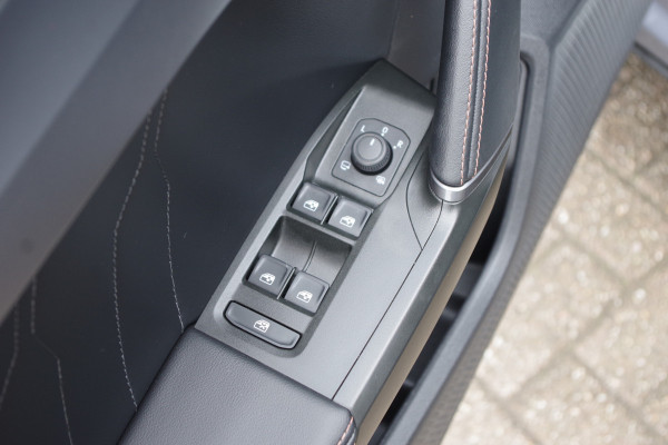 CUPRA Formentor 1.4 e-Hybrid 204 PK Adrenaline PHEV, Adap. Cruise Control, Kuipstoelen, Memory, Beatsaudio