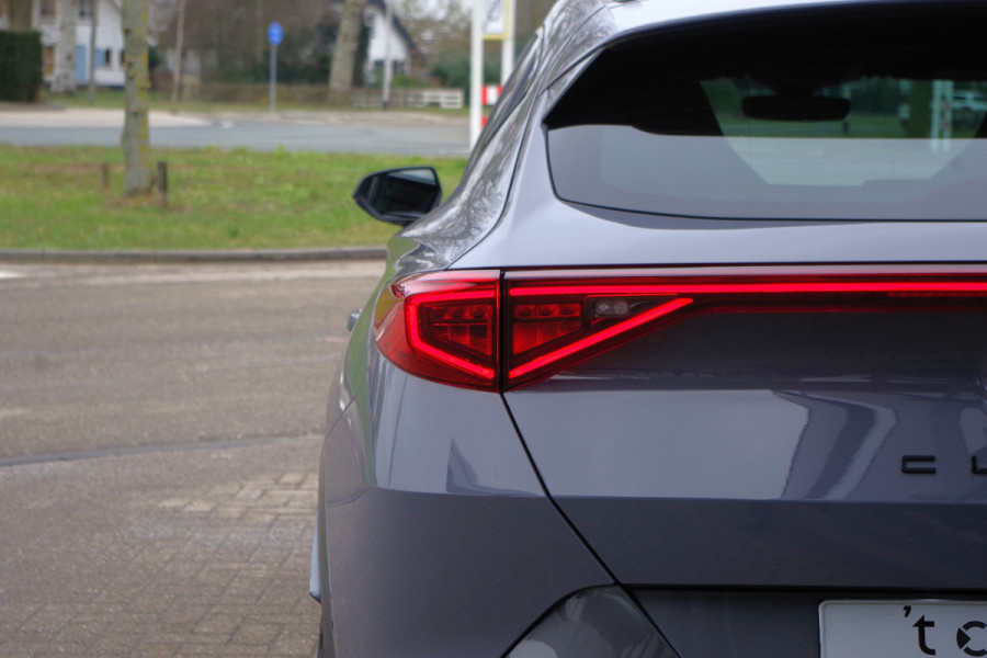 CUPRA Formentor 1.4 e-Hybrid 204 PK BNS PHEV, Panoramadak, Adap. Cruise Control, 360 Camera, Matrix-LED, Memory