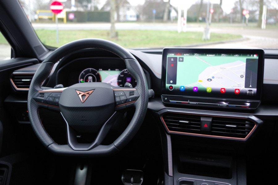 CUPRA Formentor 1.4 e-Hybrid 204 PK BNS PHEV, Panoramadak, Adap. Cruise Control, 360 Camera, Matrix-LED, Memory