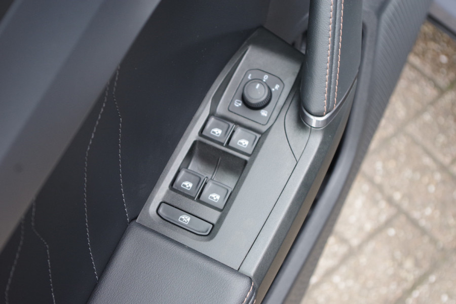 CUPRA Formentor 1.4 e-Hybrid 204 PK BNS PHEV, Panoramadak, Adap. Cruise Control, 360 Camera, Matrix-LED, Memory