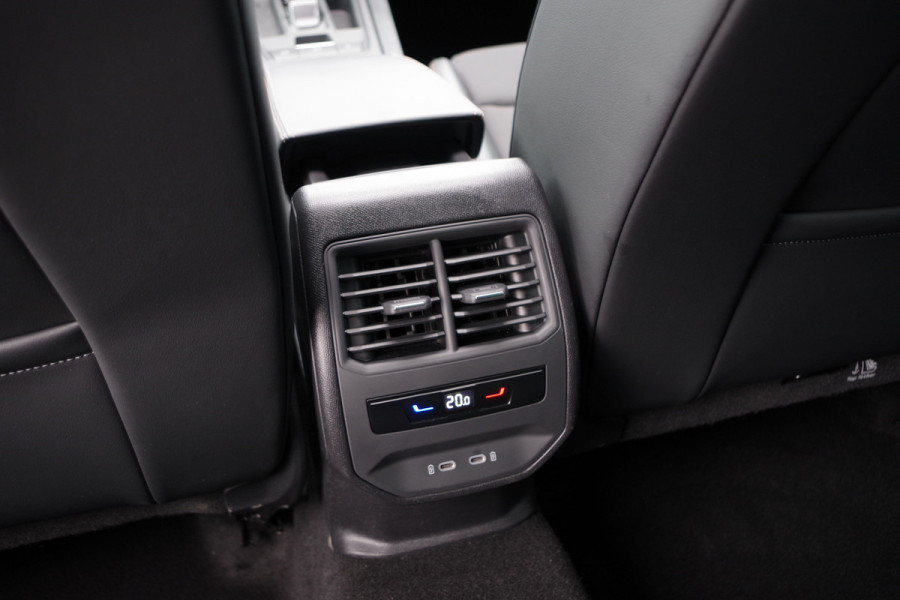 CUPRA Formentor 1.4 e-Hybrid 204 PK BNS PHEV, Panoramadak, Adap. Cruise Control, 360 Camera, Matrix-LED, Memory