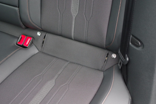 CUPRA Formentor 1.4 e-Hybrid 204 PK BNS PHEV, Panoramadak, Adap. Cruise Control, 360 Camera, Matrix-LED, Memory