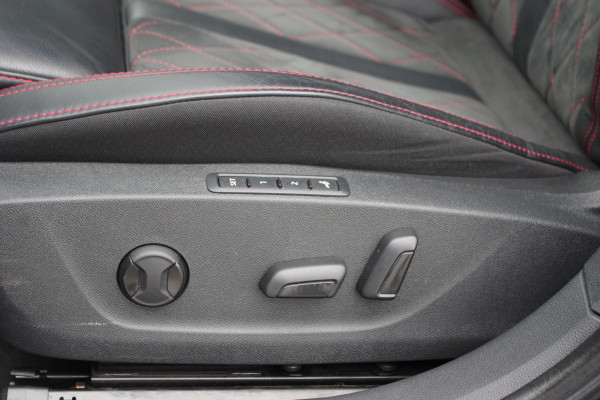 Škoda Octavia Combi 1.4 TSI 245 PK RS iV PHEV BNS, Adap. Cruise Control, Head-Up, 4X Stoelverwarming, Memory, Camera