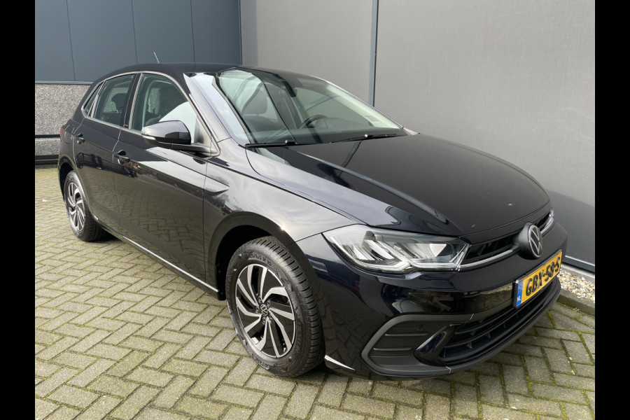Volkswagen Polo 1.0 TSI Life Airco- Apple carplay - Cruise control - Navigatie - Parkeersensoren - Licht metalen velgen 15 inch - Bluetooth - Led verlichting - Radio - Elektrische ramen - Start/stop systeem - Stuur leder
