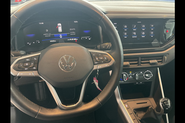 Volkswagen Polo 1.0 TSI Life Airco- Apple carplay - Cruise control - Navigatie - Parkeersensoren - Licht metalen velgen 15 inch - Bluetooth - Led verlichting - Radio - Elektrische ramen - Start/stop systeem - Stuur leder