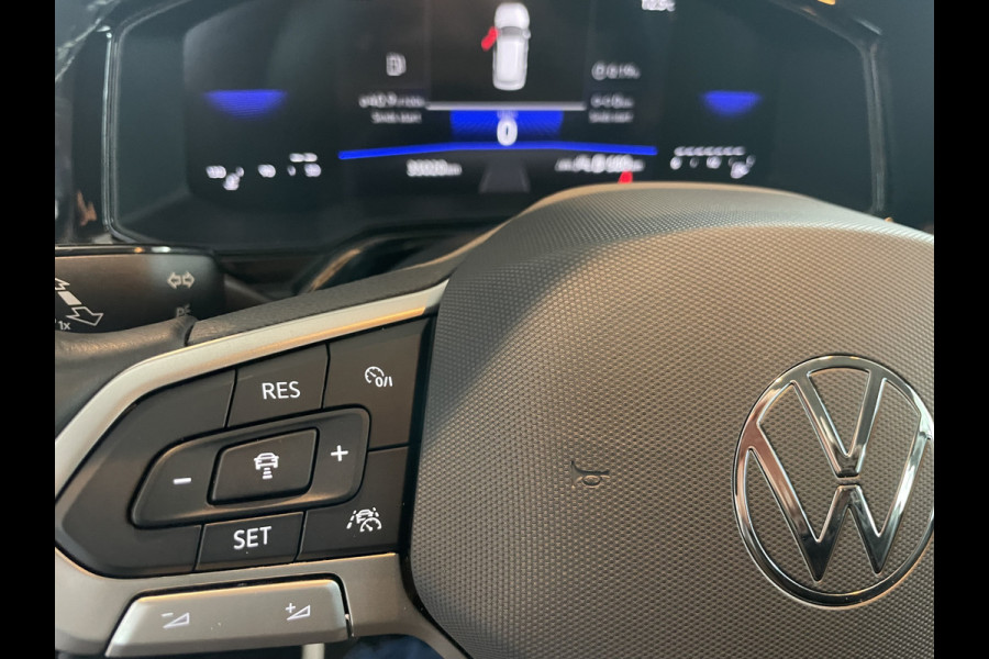 Volkswagen Polo 1.0 TSI Life Airco- Apple carplay - Cruise control - Navigatie - Parkeersensoren - Licht metalen velgen 15 inch - Bluetooth - Led verlichting - Radio - Elektrische ramen - Start/stop systeem - Stuur leder