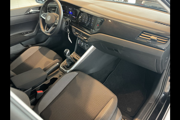 Volkswagen Polo 1.0 TSI Life Airco- Apple carplay - Cruise control - Navigatie - Parkeersensoren - Licht metalen velgen 15 inch - Bluetooth - Led verlichting - Radio - Elektrische ramen - Start/stop systeem - Stuur leder