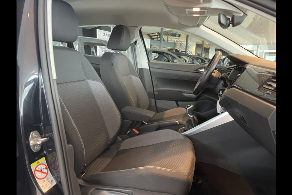Volkswagen Polo 1.0 TSI Life Airco- Apple carplay - Cruise control - Navigatie - Parkeersensoren - Licht metalen velgen 15 inch - Bluetooth - Led verlichting - Radio - Elektrische ramen - Start/stop systeem - Stuur leder