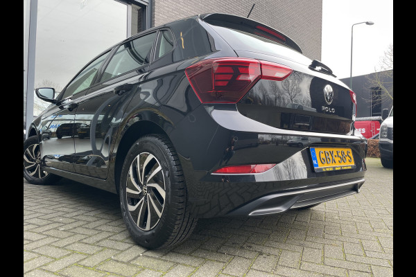 Volkswagen Polo 1.0 TSI Life Airco- Apple carplay - Cruise control - Navigatie - Parkeersensoren - Licht metalen velgen 15 inch - Bluetooth - Led verlichting - Radio - Elektrische ramen - Start/stop systeem - Stuur leder
