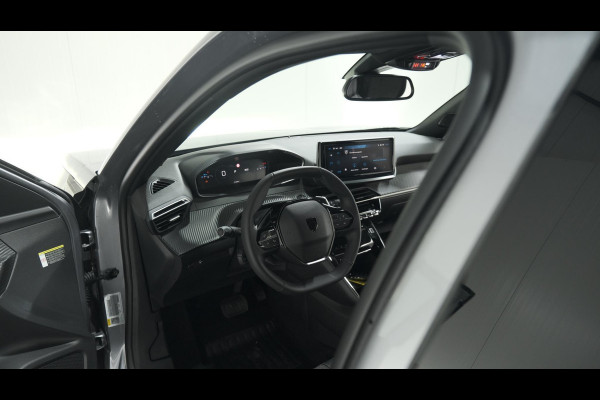 Peugeot 2008 PureTech 130 EAT8 Allure | 360 Camera | Dodehoekdetectie | Stoelverwarming | Apple Carplay